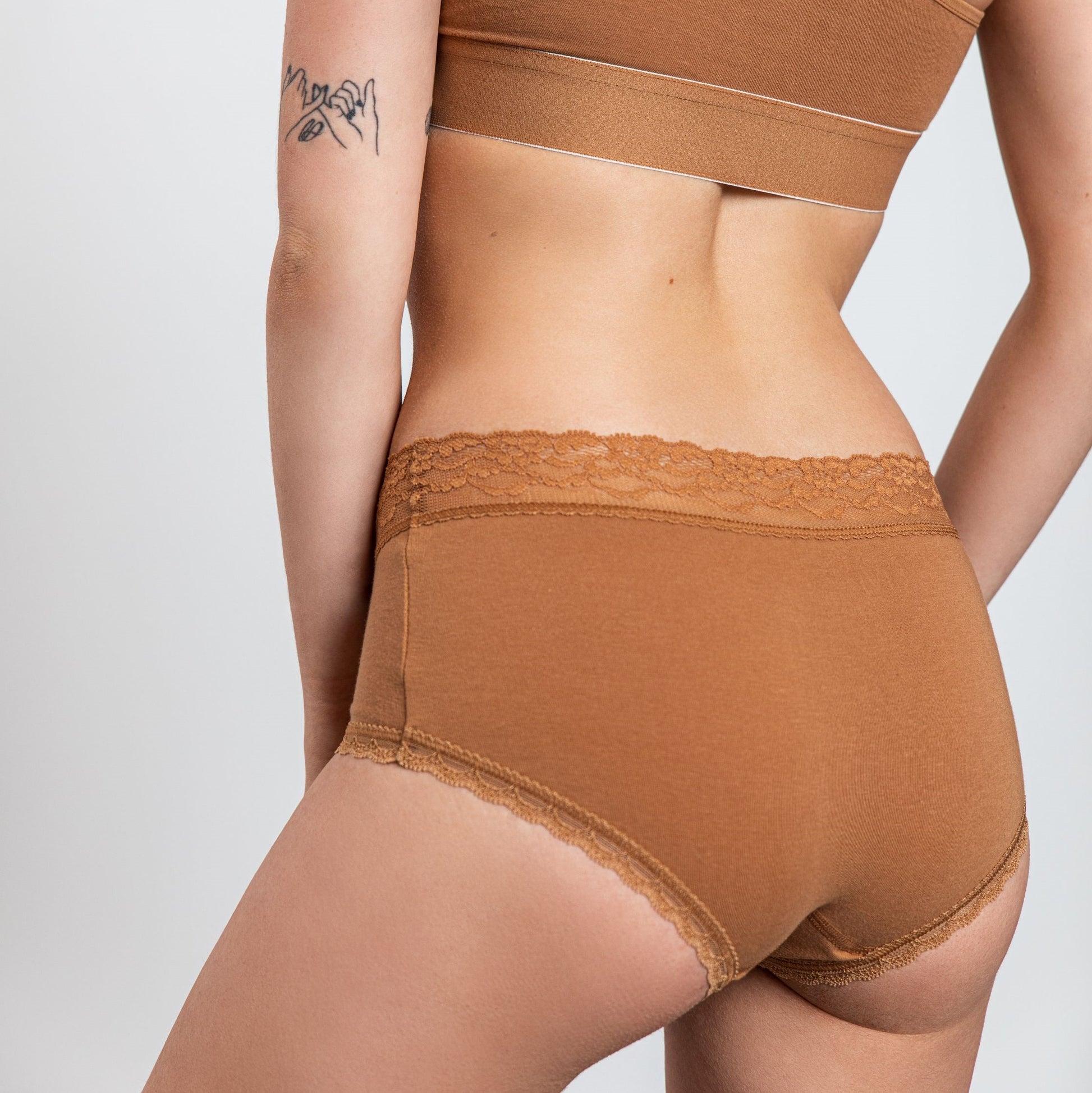 https://www.gentleday.com/cdn/shop/products/EiVi-underwear-panties-organic-cotton-hipster-nude-back.jpg?v=1658218680&width=1946